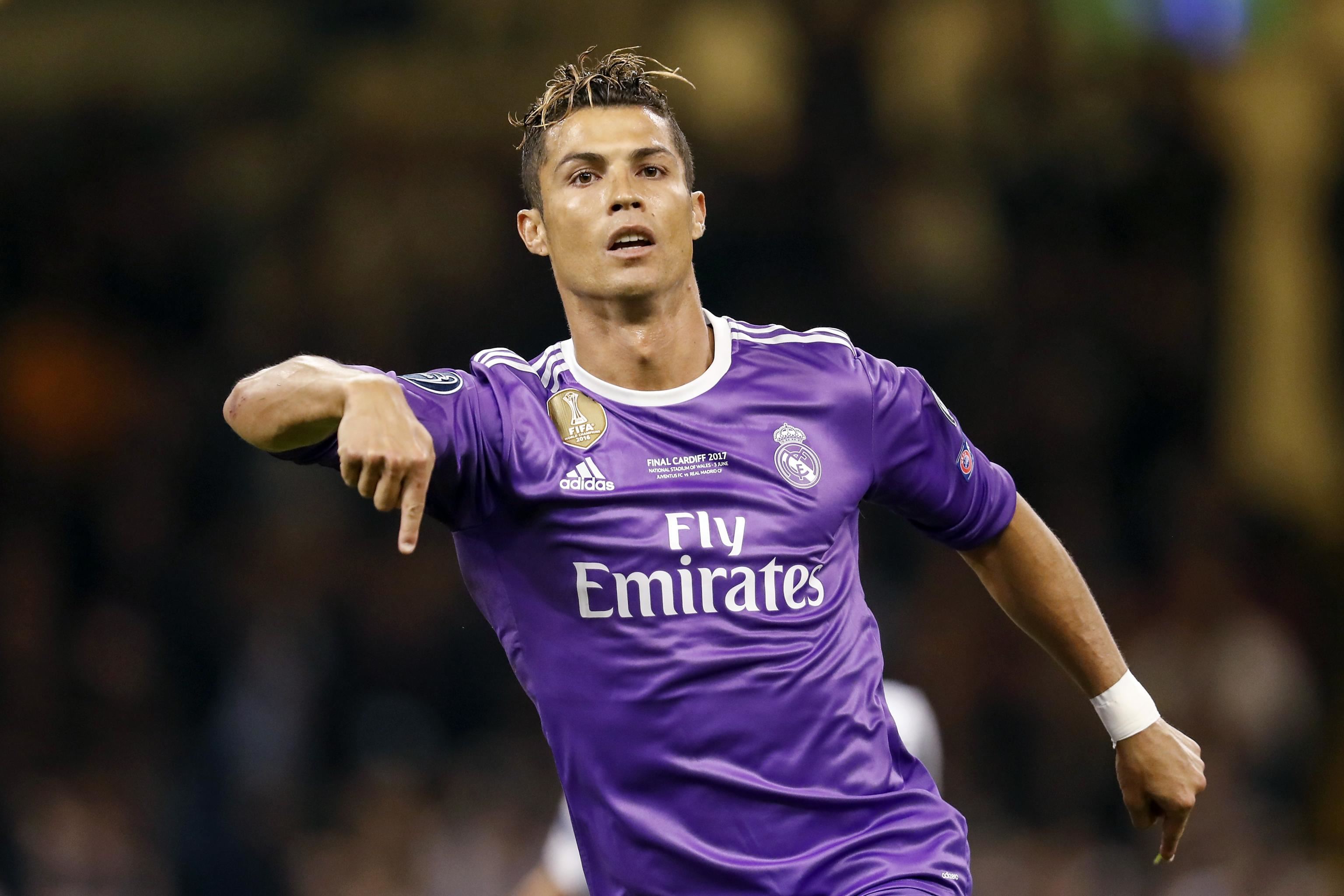 BEST FOOTBAL PLAYER / EN İYİ FUTBOLCU